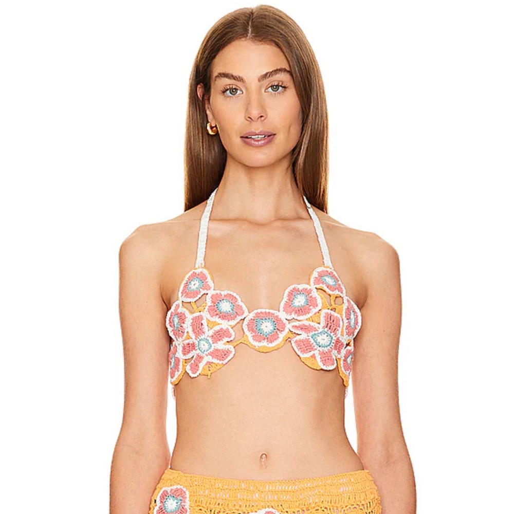 New NWT CELIA B Dandelion Top in Multi